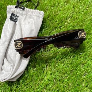 Von Zipper Sunglasses (OFFERS ACCEPTED 😁)